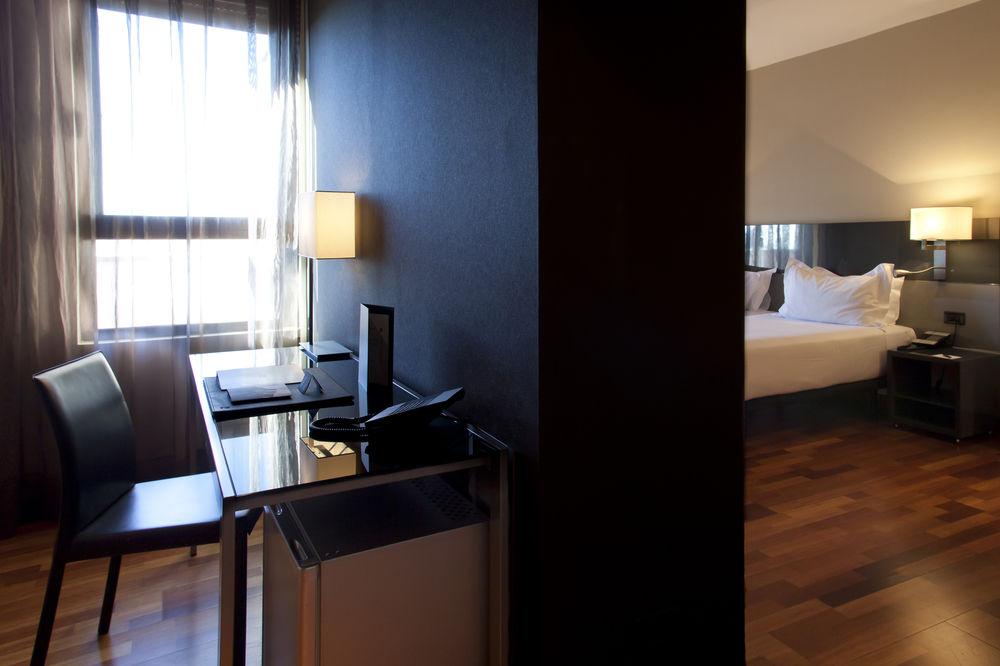 Ac Hotel Avenida De America By Marriott Madrid Kültér fotó