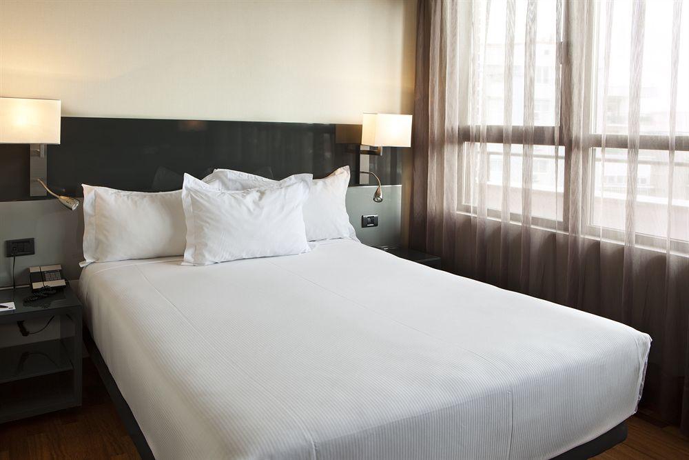 Ac Hotel Avenida De America By Marriott Madrid Kültér fotó